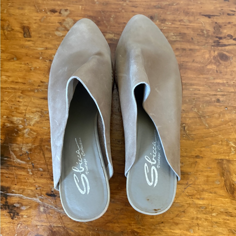 Sbicca Women's Tan Mules